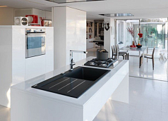 Мойка Franke MTF 611 чаша справа, оникс